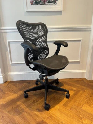 GRAPHITE HERMAN MILLER MIRRA 2 BUTTERFLY ERGONOMIC OFFICE CHAIR - Image 1 of 4