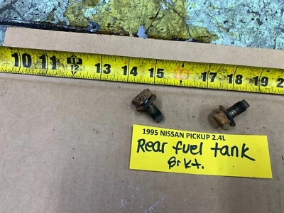 1993-1997 NISSAN PICKUP   REAR FUEL TANK BRACKET TO FRAME BOLTS SET OF 2 - Imagem 1 de 4