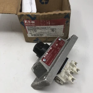 Nueva cubierta selector operado frontal a prueba de explosiones Eaton DSD924 SA asimismo - Imagen 1 de 6