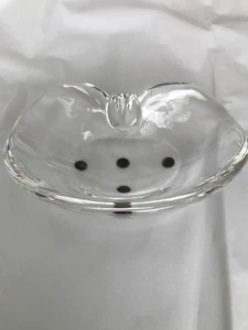 STEUBEN CRYSTAL MID-CENTURY "HEART" ASHTRAY OR BONBONS. GEORGE THOMPSON DESIGN - Picture 1 of 12