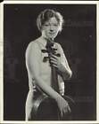 1931 Press Photo Dorothy Kempe with her bass at W.L.W. in Cincinnati - afa60294