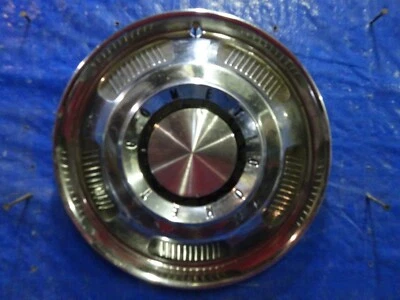  1967-1966, cubierta de rueda Mercury Comet tapacubos 14" cubierta de rueda    Foto 1 de 4