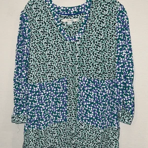 Blusa Boden Boxy verde e blu manica 3/4 - Foto 1 di 10
