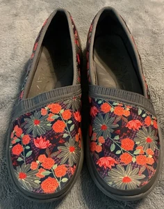 New BZees Womens Lollipop  Colorful Floral Slip On Fabric Shoes   { Size 10M } - Picture 1 of 19