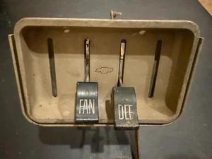 1960-1963 Chevy Truck HEATER CONTROLS 1961 1962 Pickup Apache 60-63 BOWTIE - Picture 1 of 4