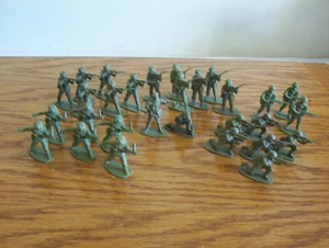 Soldatini vintage Airfix scala 1/32 paracadutisti inglesi. [buone condizioni] - Foto 1 di 3