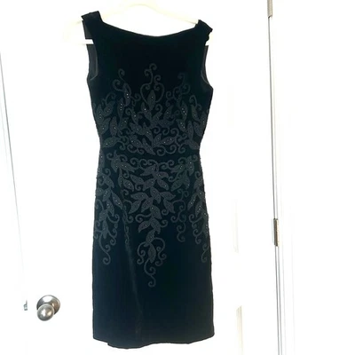 Vestido Vaina Vintage Años 60 Negro Terciopelo Midi Apliques Cuentas Frontal Corpiño S Foto 1 de 4