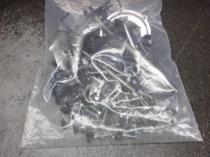 21 écrous et boulons divers Yamaha YZF R3 43I - Photo 1/2