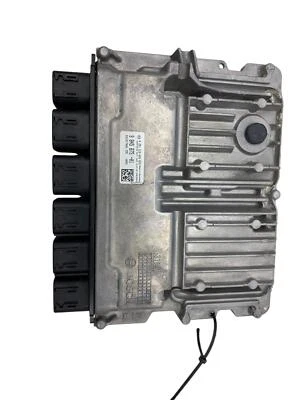 BMW M5 F90 2019-2020 OEM 4,4 L AWD doble turbo V8 módulo de control del motor delantero Foto 1 de 4