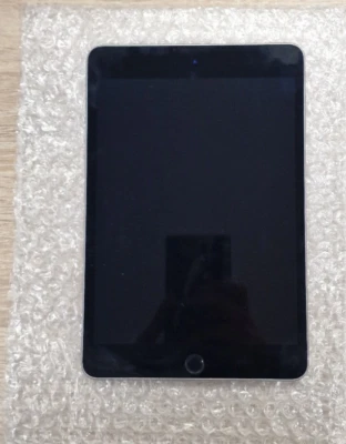 iPad mini 4 2015 A1538 Noir - LOT RETOUR ASSURANCE -PB DE CHARGE - Photo 1/2