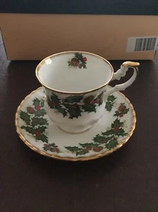 Vintage Rosina Yule Tide Cup & Saucer Fine Bone China Made in England - Picture 1 of 4