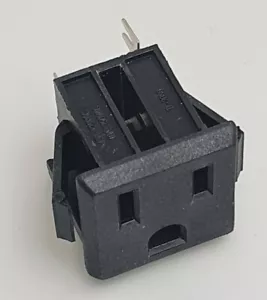 3 PIN GEHÄUSEHALTERUNG USA STECKSCHLÜSSEL PASSEND FÜR NEMA 5-15R - Bild 1 von 4