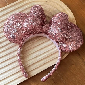 Tokyo Disney- Parks Full Pink Sequin Minnie Mickey Mouse Ears Bow Headband NWT - Picture 1 of 7