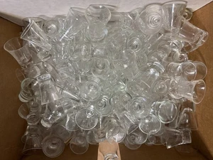 Vintage (SET 129) GLAS KOMMUNIONBECHER mit BONUS VON (19) KUNSTSTOFF KOMMUNIONBECHER - Bild 1 von 5