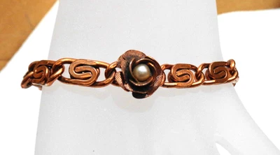 Brazalete Vintage 8" Cobre con Rosas y Perlas Pergamino Celta 1/2" Ancho 21.6 gm Foto 1 de 4