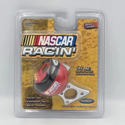 Juego de carreras electrónico portátil Radica NASCAR Racin' 2000 de colección Foto 1 de 4