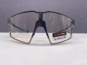 Julbo Sonnenbrille Herren Schwarz Selbsttönend Schield Edge Rad Running - Bild 1 von 11