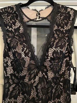 Vestido formal Betsy Adam negro de encaje hasta el suelo talla 0 ¡Nuevo con etiquetas! Foto 1 de 4