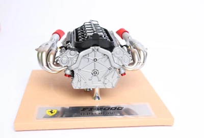 1:8 Amalgam - Motor Ferrari F1 2000 049 - M5181-357 - Immagine 1 di 4