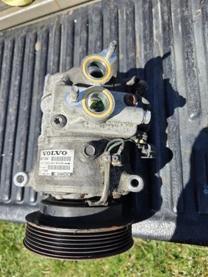 07-15 Compresor de aire acondicionado Volvo S60 XC60 XC70 S80 3.2 3.0 36011354 Foto 1 de 4