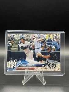 2018 Topps Holiday - Gleyber Torres #HMW182 Metallic Snowflake (RC) - Picture 1 of 2
