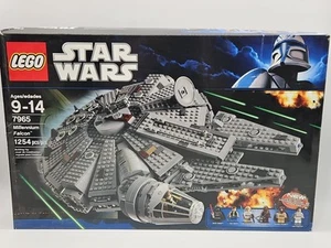 LEGO Star Wars: Millennium Falcon (7965) BRANDNEU VERSIEGELT beschädigte Verpackung - Bild 1 von 21