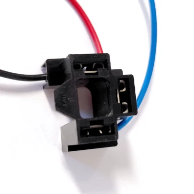 CONNETTORE H4 PORTALAMPADA 3 POLI CABLATO NERO AUTO MOTO NAUTICA AMP - TE 1PZ