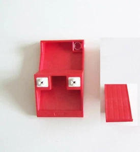 PLAYMOBIL (G405) POMPIERS - Pan de Toit Rouge Simple 4,5x8,5cm Caserne 3175 - Picture 1 of 1