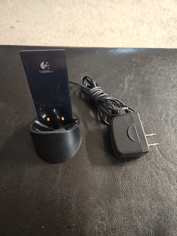 Logitech L-LK10 865371-0000 Charging Base for MX1000 M-RBA97 Bluetooth Mouse - Image 1 of 1