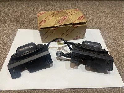 Luces traseras de matrícula/matrícula de 5 puertas Toyota Corolla AE80 EE80 1983-1988 NUEVAS Foto 1 de 4