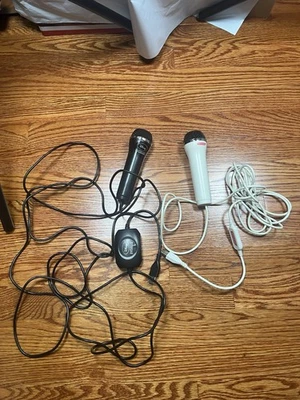 Konami USB Wired Microphone Wii Xbox 360 PS3 PS2 PS4 PC Logitech Bundle - Image 1 of 2