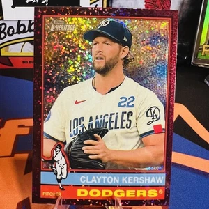 2025 Topps Heritage Clayton Kershaw #64 Burgundy Sparkle Refractor LA Dodgers - Bild 1 von 10