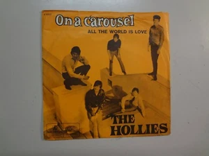HOLLIES: On A Carousel-All The World Is Love-Denmark 7" 67 R 5562 Parlophone PSL - Picture 1 of 4