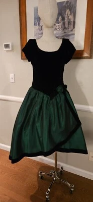 Vintage 1980s Green With Black Velvet Lined Skirt And Bodice As Pictured - Image 1 of 4