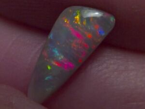 0.93ct natural solid Lightning Ridge opal, beautiful rainbow fire *see video*