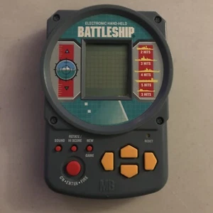Vintage 1995 MB Electronic Handheld Battleship Game Milton Bradley Tested Works - Picture 1 of 5