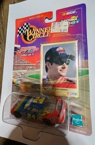 Vtg 1/64  NASCAR 1999 JEFF GORDON DUPONT DAYTONA 500 SPEEDWEEKS 99  Die Cast Car - Picture 1 of 2