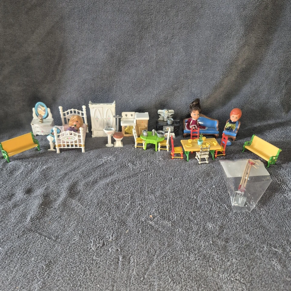 Lote de bonecas e móveis vintage Mattel década de 1980 The Littles lote misto alguns extras - Imagem 1 de 4