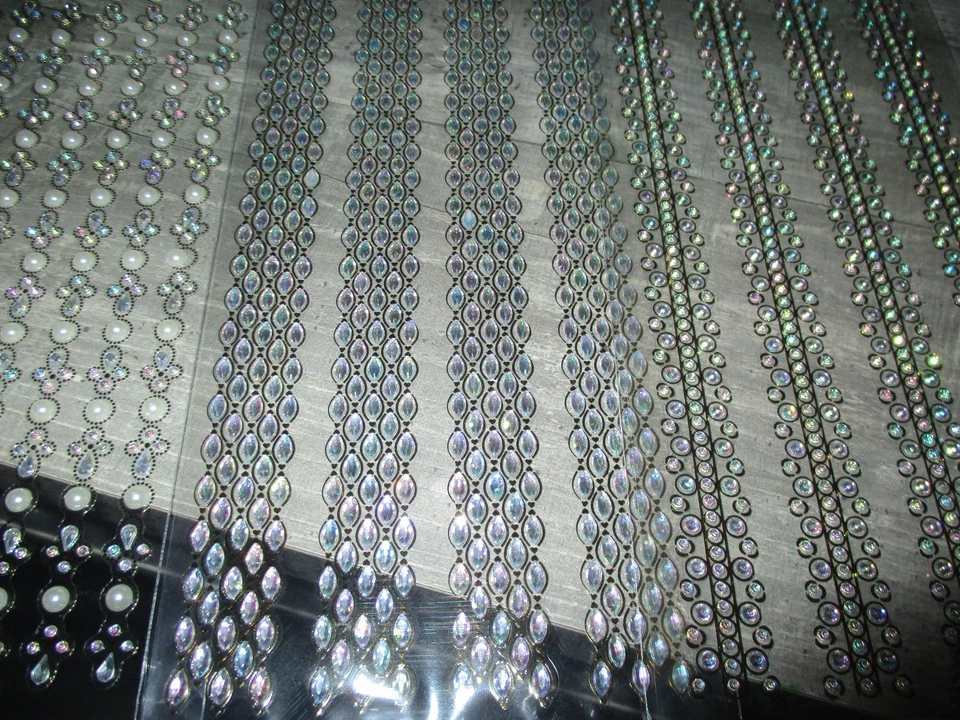 3 Strass Bordüren Mit Folienprägung Ideen mit Herz - Bild 1 von 1