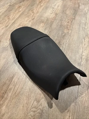 2005 2006 2007 Triumph Speed Triple 1050 Double Front Seat OEM - Image 1 of 4