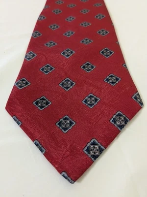 Corbata de cuello Adolfo geométrica roja de poliéster hecha en DR de componentes de EE. UU. 56 x 4 Foto 1 de 4