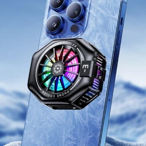 Magnetic Smartphone Cooler with Enhanced Cooling and RGB Light Effects - Zdjęcie 1 z 12