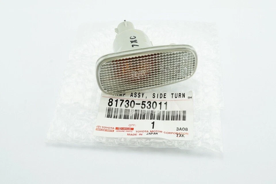 TOYOTA GENUINE LEXUS IS300 SIDE TURN SIGNAL LAMP ASSY RIGHT OR LEFT OEM - Image 1 of 1