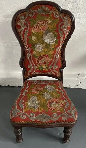ANTIQUE SOLID HARDWOOD TAPESTRY BEADED NEEDLE WORKED LOW FIRESIDE CHAIR Cover