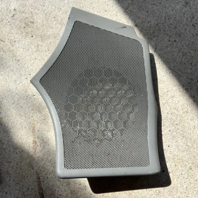 Renault Kangoo Front Dash Speaker Cover Right Driver Side - Plastic Mk1 2007 - Image 1 of 3