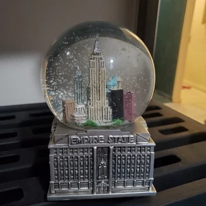 Empire State Building Musical Snow Globe 2008 Zizo NYC New York City - Picture 1 of 5