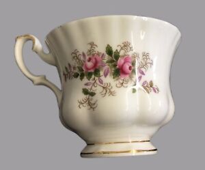 Royal Albert Bone China England Lavender Rose 3- Teiliges Kaffeegedeck