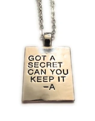 Pretty Little Liars Collana Got A Secret Can You Keep It Arya Serie Tv PLL - Immagine 1 di 2