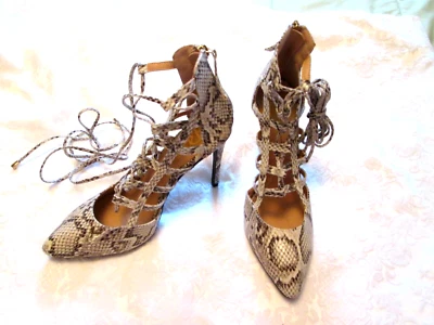 FRH FAHRENHEIT ESTAMPADO SERPIENTE EN RELIEVE ESTILO GLADIADOR 8.5 ENCAJE TACONES DE AGUJA NUEVOS Foto 1 de 4