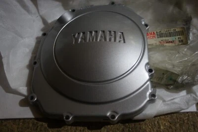 YAMAHA GENUINE  FZR600 94-95 YZF600 CLUTCH COVER CASE  4JH-15431-00 NOS - Image 1 of 4